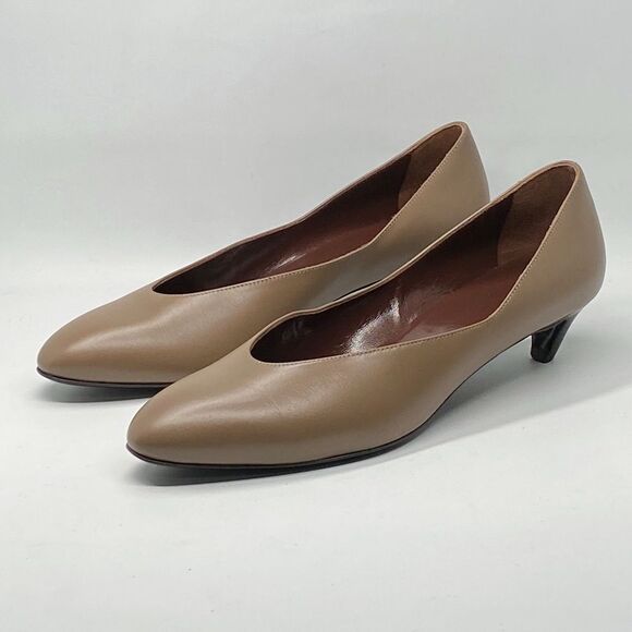 The Row Shoes - The Row Almond Leather Pump size 37.5